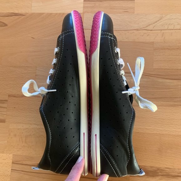 Ecco black leather sneakers size 10-10.5 (European 41) - Picture 5 of 13